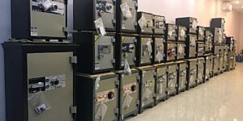 Safes-On-Display-At-Safes-And-Office-Security-Systems-Ltd-Shops-Showroom-In-Nairobi-Kenya-300x225